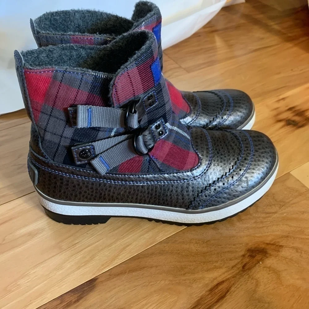 Ugg Marrais red plaid brogue style boot. 7